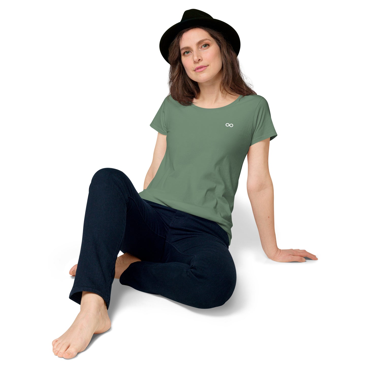 Universe 8 - Women’s round neck tee - Universe 8